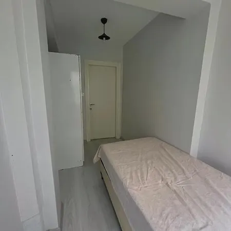 2+1 Garden Floor In Besiktas Διαμέρισμα *