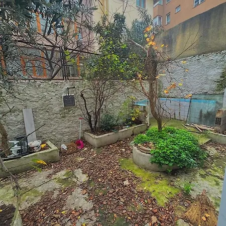 2+1 Garden Floor In Besiktas * Κωνσταντινούπολη